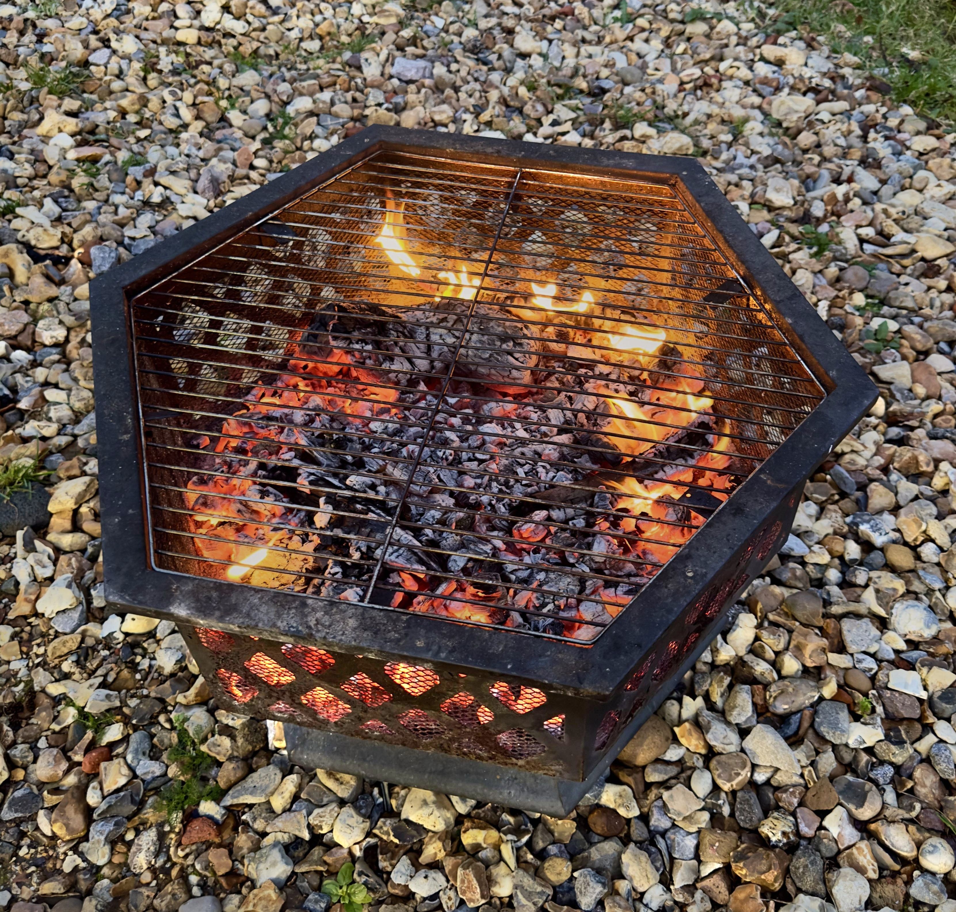 Photo of barbecue, signifying home made food. Photo taken by Baldi, A.K.A Amonn AL-Mahrouq.