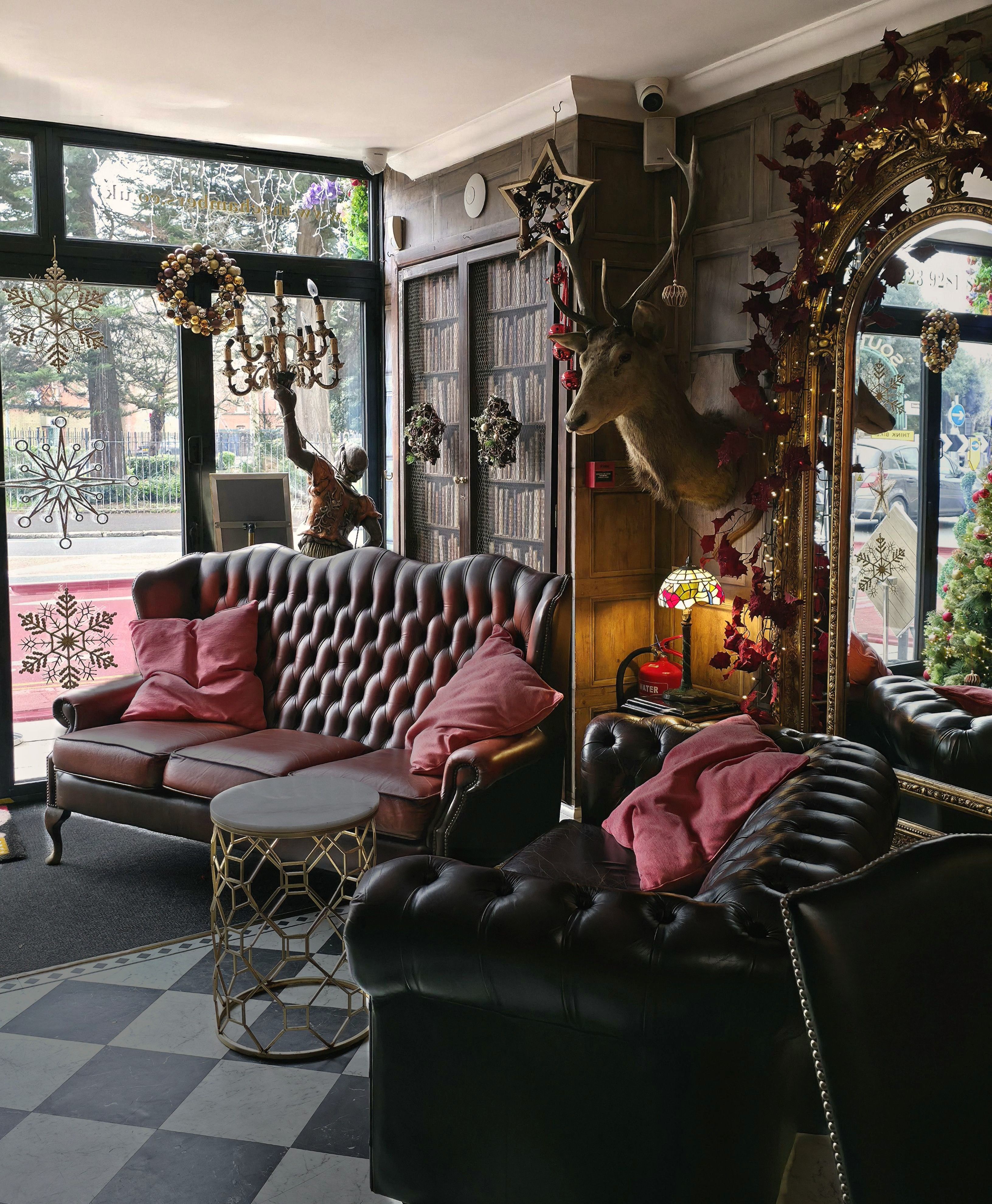 Photo of the 2025 edition of Chambers, Southsea Xmas Tree with decorations. Photo taken by Baldi, A.K.A Amonn AL-Mahrouq Home on the Web: All Wired Up in November 2025.