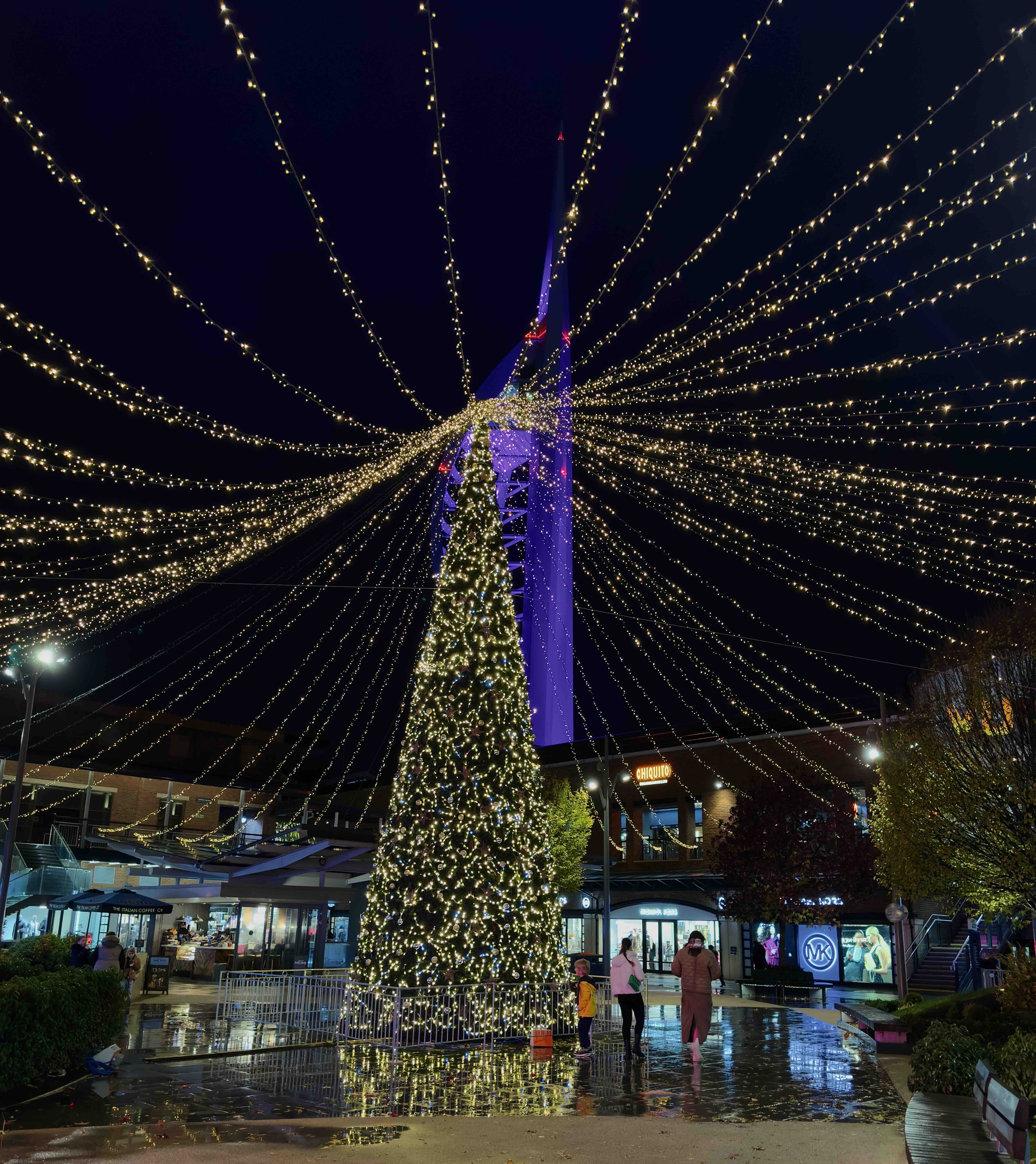 Photo of Gunwarf Keys, Portsmouth Xmas Tree and Lights. Photo taken December 2025 by Baldi, A.K.A Amonn AL-Mahrouq.